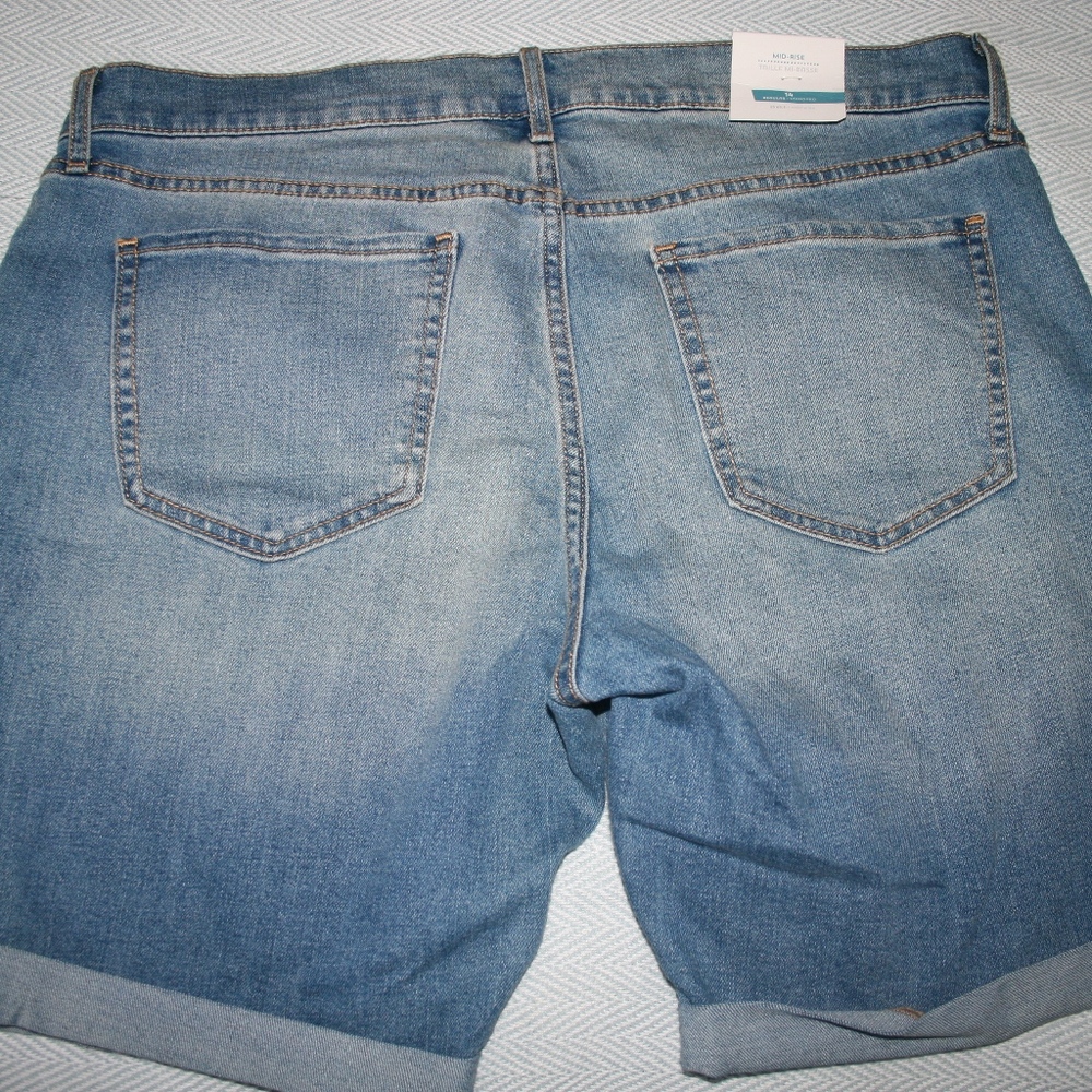 Old Navy Jean Shorts, Mid-Rise, Size 14-New-Tags